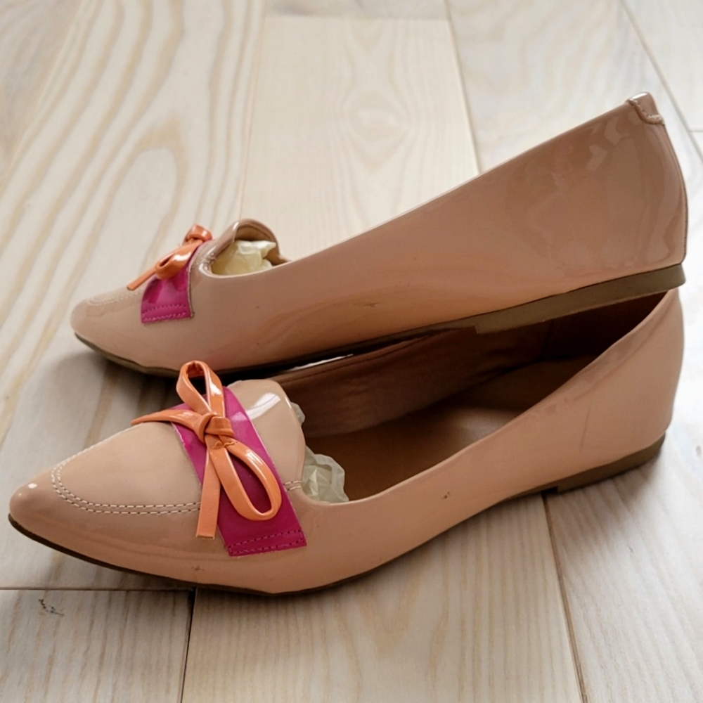 OFFLINE Woman's Flats size 8